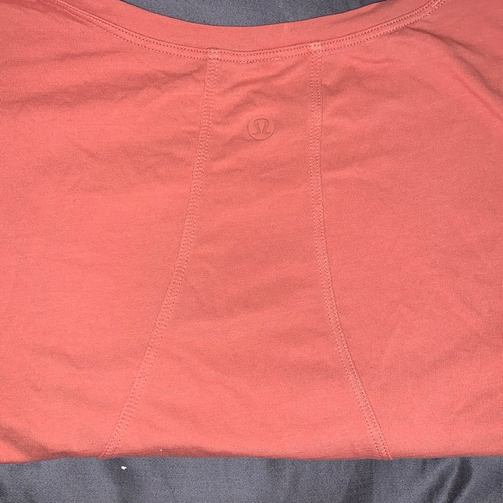 Orange muscle Lululemon crop tee